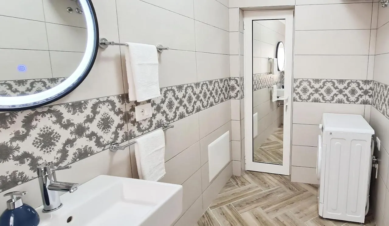 2V1 - Blloku Zy Apartment Tirana