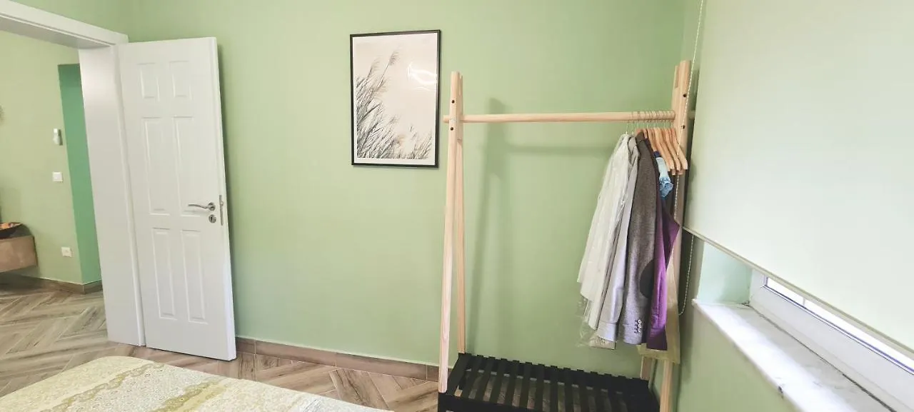 2V1 - Blloku Zy Apartment Tirana
